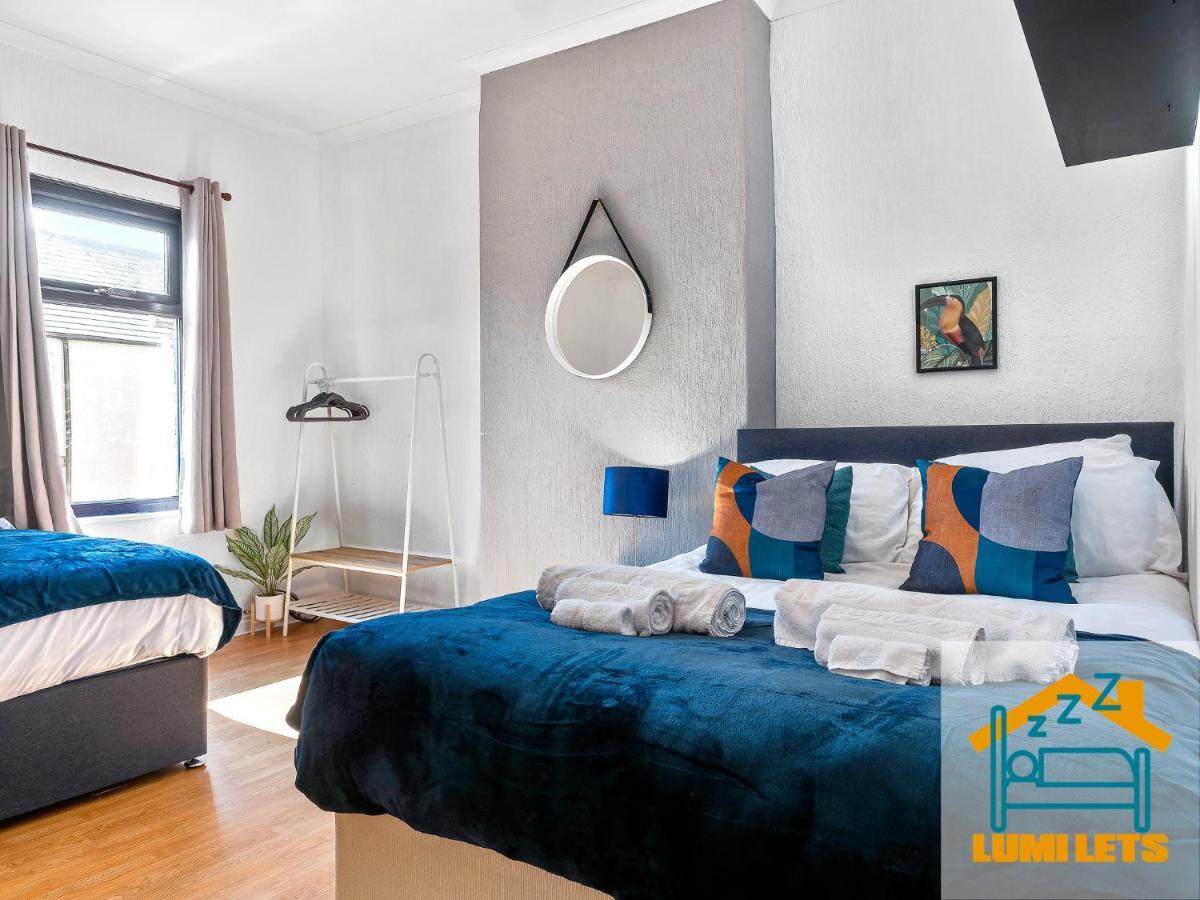 2Br Home In Barrow-In-Furness Sleeps 8 Close To Bae Systems, Hospital, Lakes ภายนอก รูปภาพ