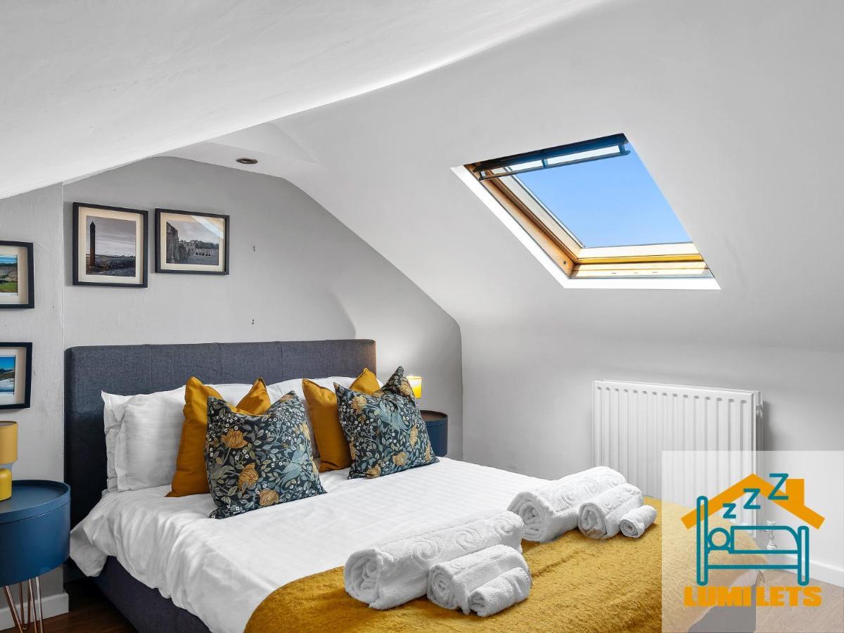 2Br Home In Barrow-In-Furness Sleeps 8 Close To Bae Systems, Hospital, Lakes ภายนอก รูปภาพ
